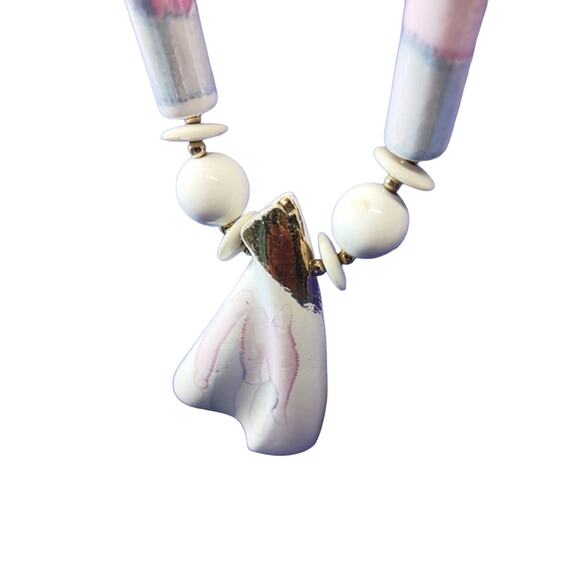 VTG Chunky Marbleized Pastel Painted Ceramic Statement Necklace l Length: 27" - Picture 8 of 11